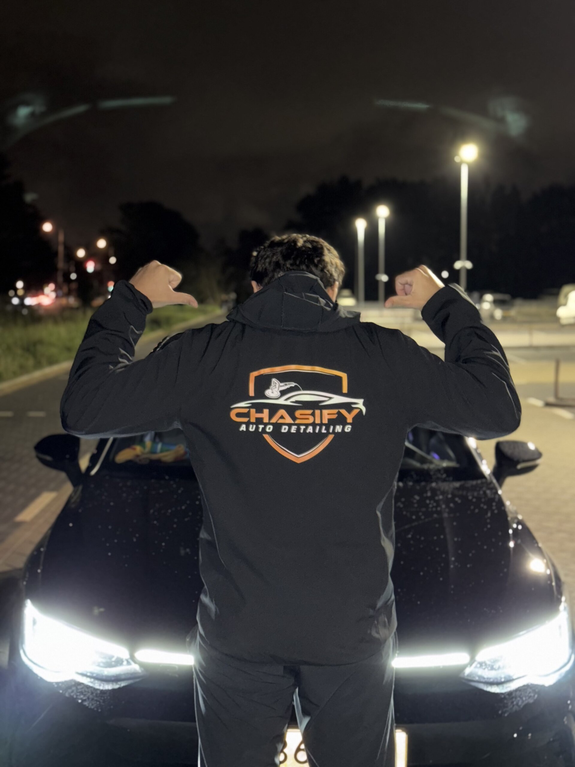 Chasify Auto Detailing professional in Amsterdam voor auto interieur reiniging, exterieur reinigen en professioneel autopoetsen.