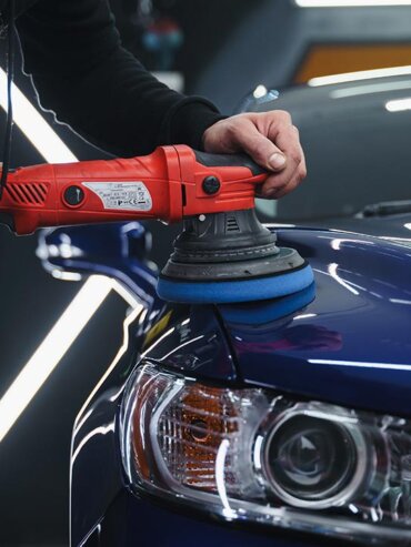 Chasify auto polijsten service in Amsterdam - hoogwaardige krasverwijdering voor een perfecte lakafwerking